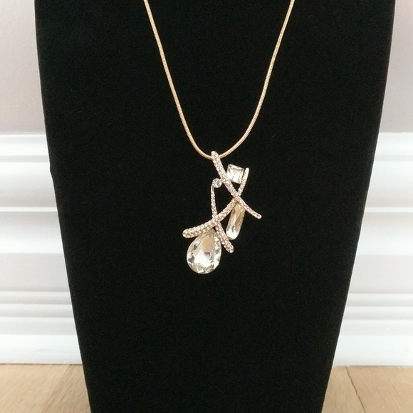 Rose Gold Fashion Necklace - Picture 2 of 4